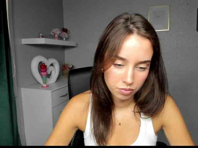 adeleLive webcam