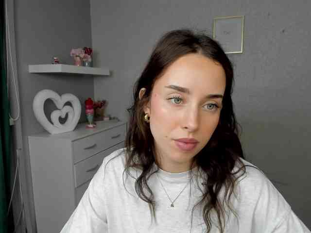 adeleLive webcam