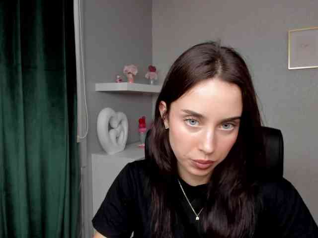 adeleLive webcam