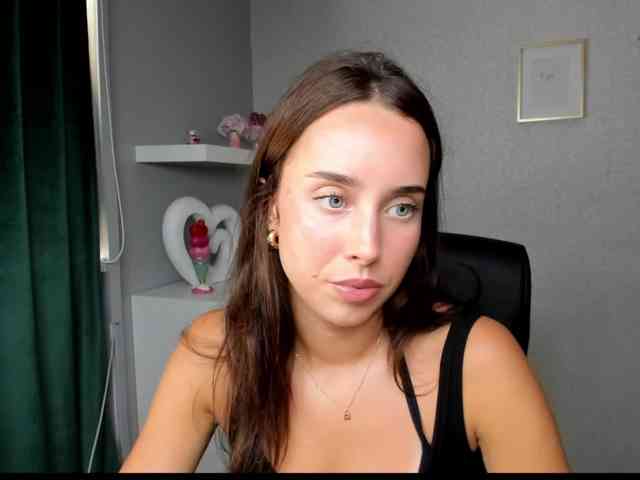 adeleLive webcam