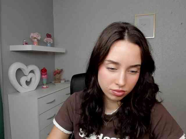adeleLive webcam