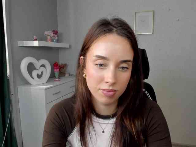 adeleLive webcam