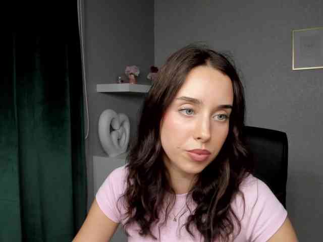 adeleLive webcam