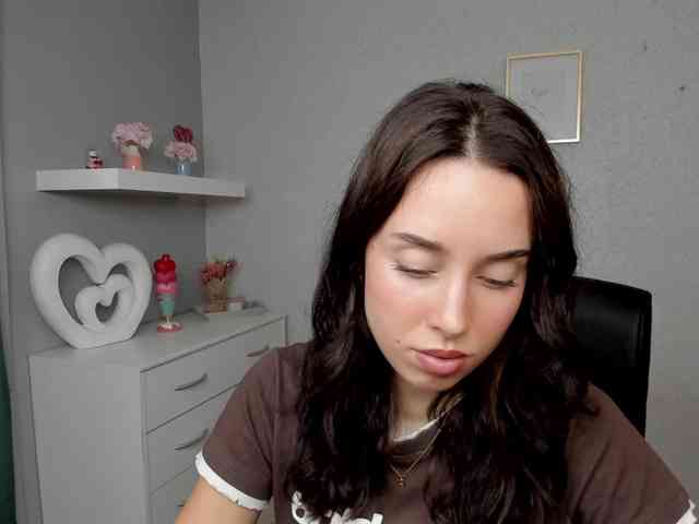 adeleLive webcam