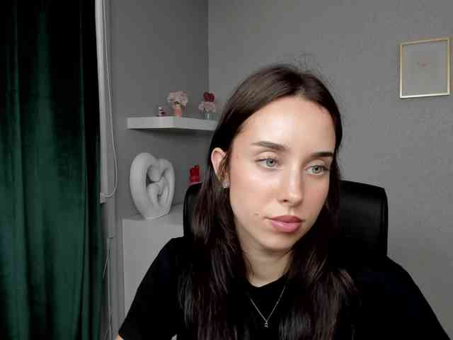 adeleLive webcam