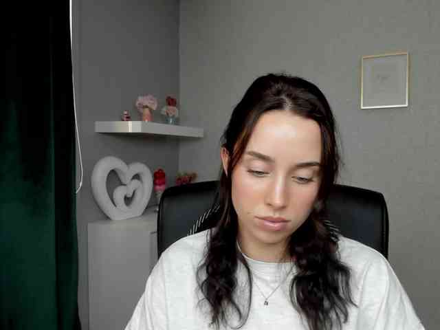 adeleLive webcam