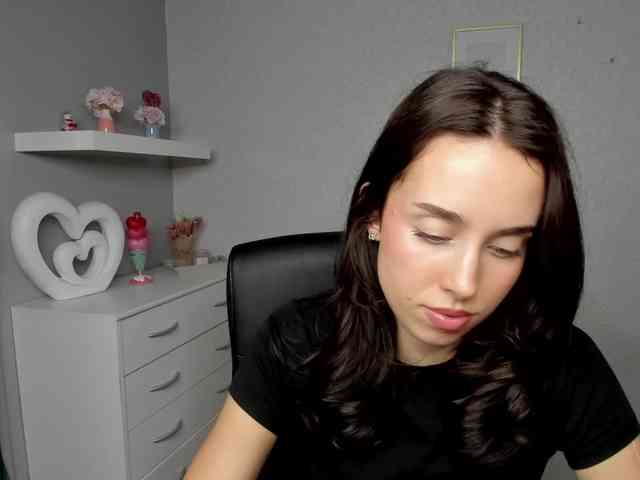 adeleLive webcam