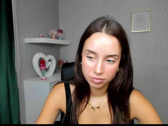 adeleLive webcam