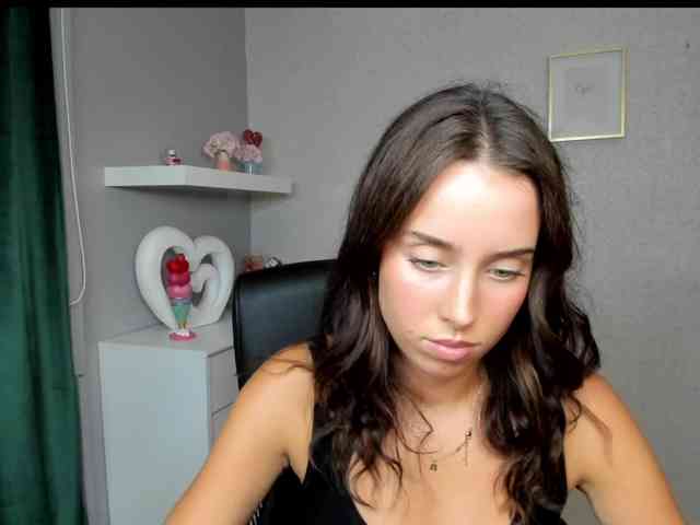 adeleLive webcam