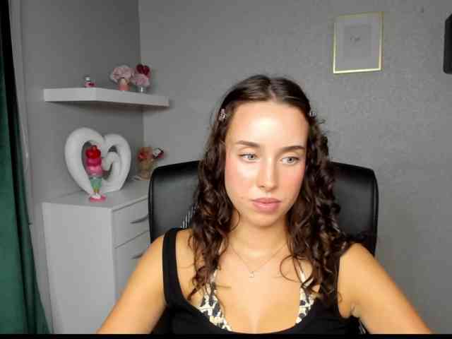 adeleLive webcam