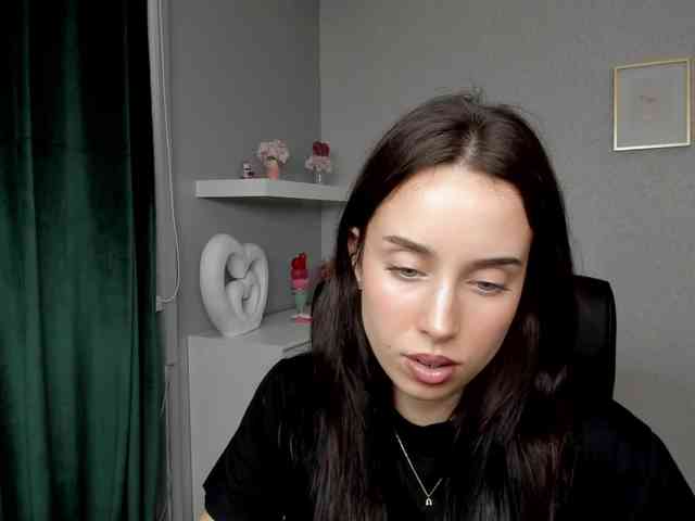 adeleLive webcam