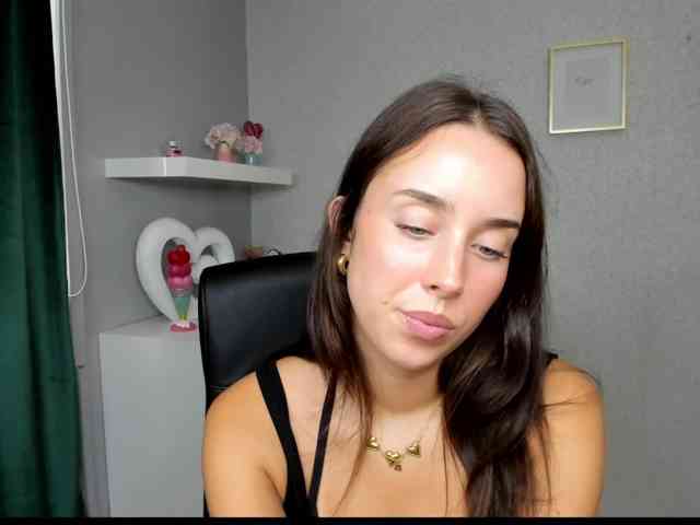 adeleLive webcam