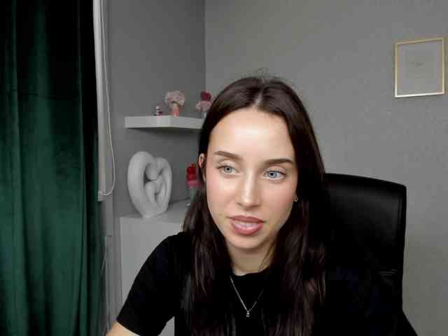 adeleLive webcam