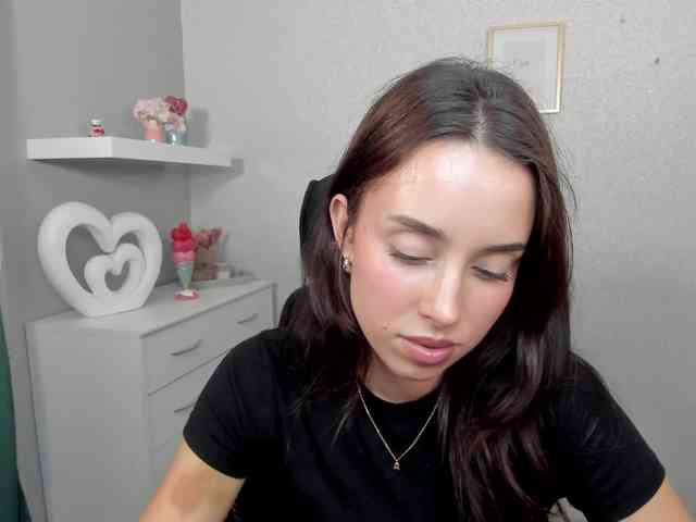 adeleLive webcam