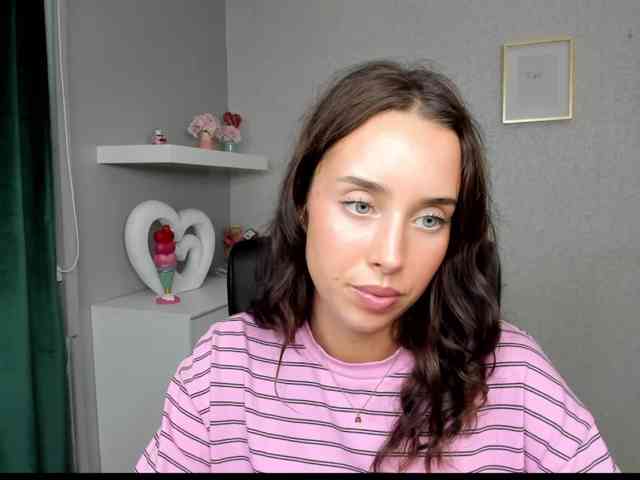 adeleLive webcam