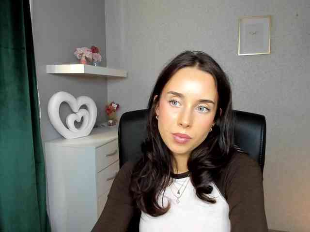 adeleLive webcam
