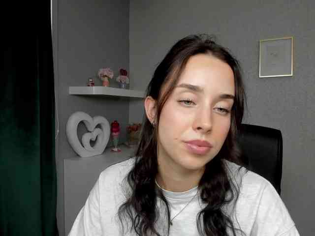 adeleLive webcam