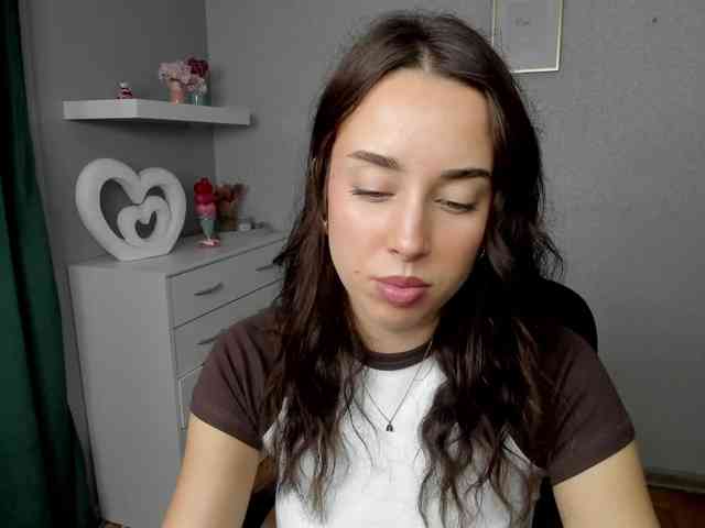 adeleLive webcam