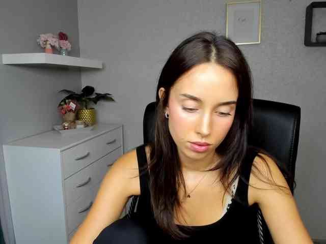 adeleLive webcam