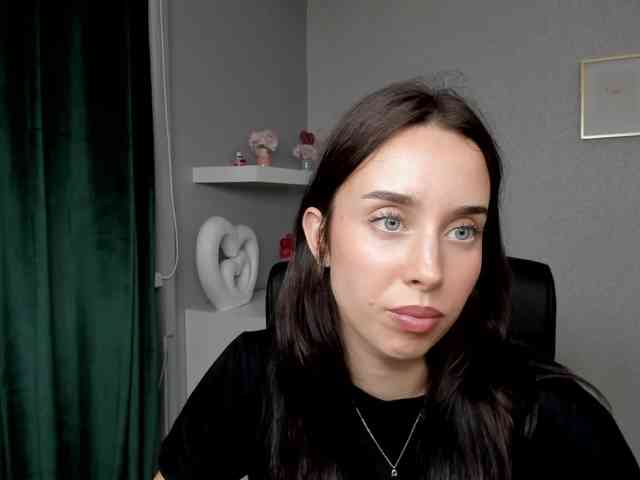 adeleLive webcam