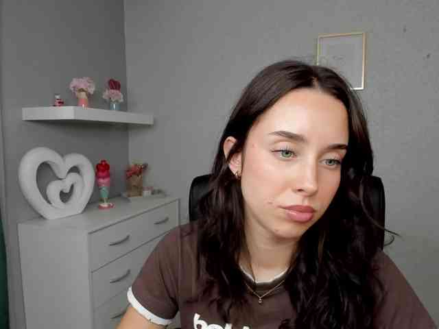 adeleLive webcam