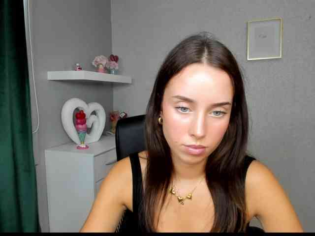 adeleLive webcam