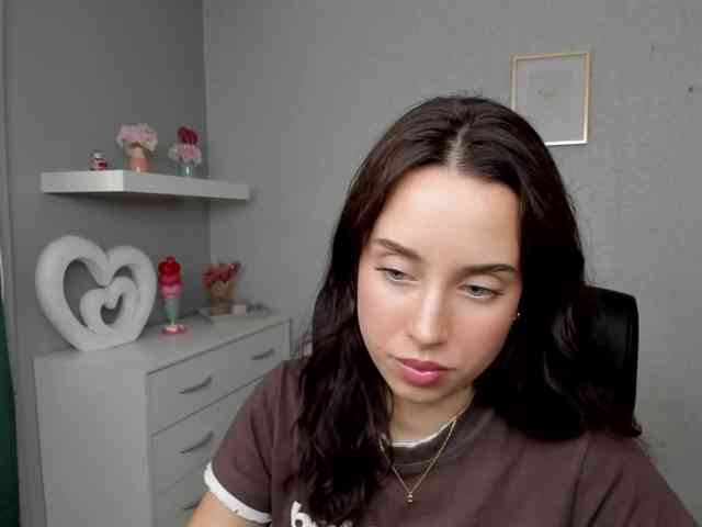 adeleLive webcam