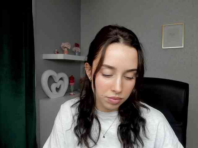 adeleLive webcam