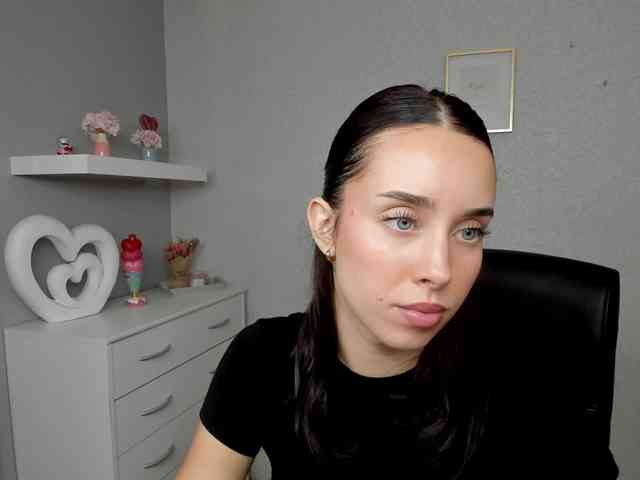 adeleLive webcam