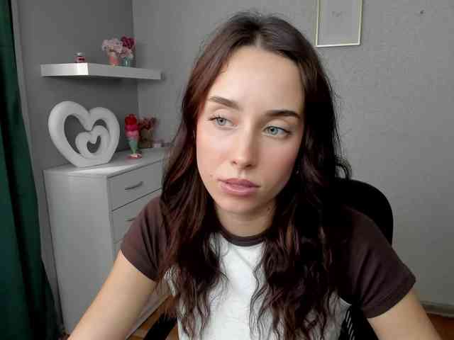 adeleLive webcam