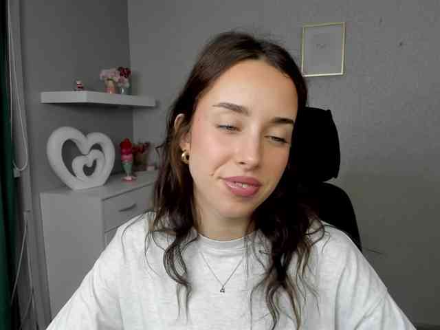 adeleLive webcam