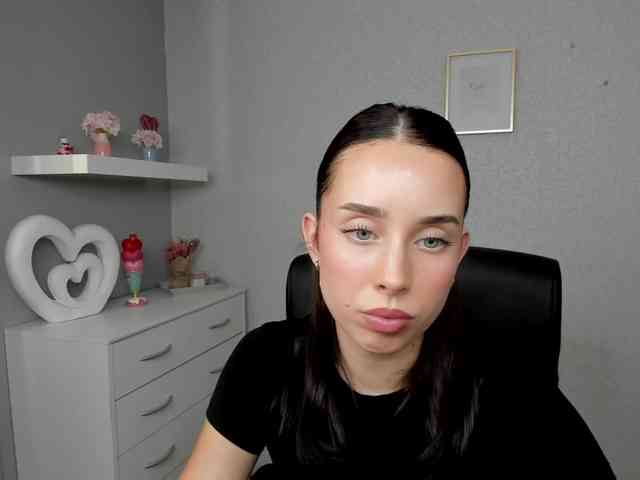 adeleLive webcam