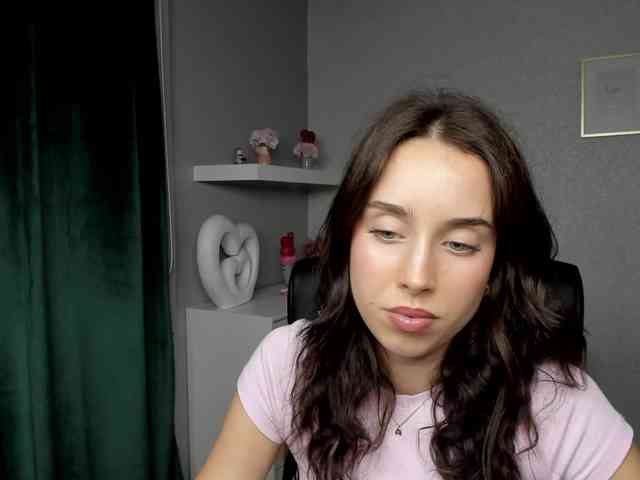 adeleLive webcam