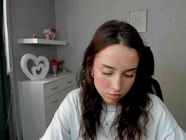 adeleLive webcam