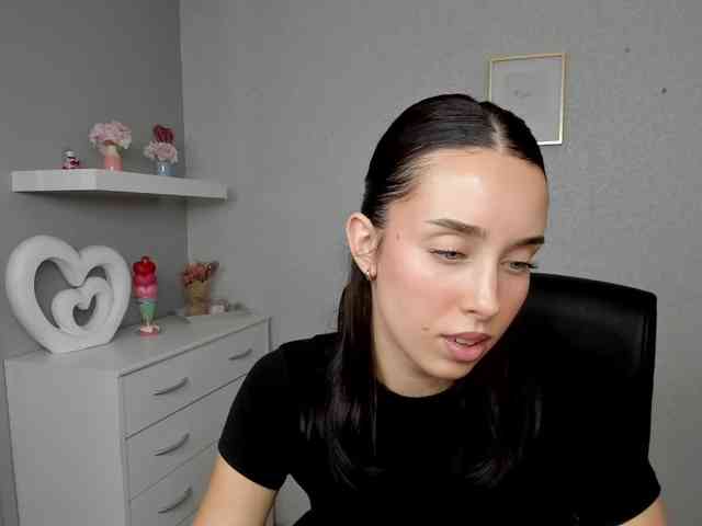 adeleLive webcam