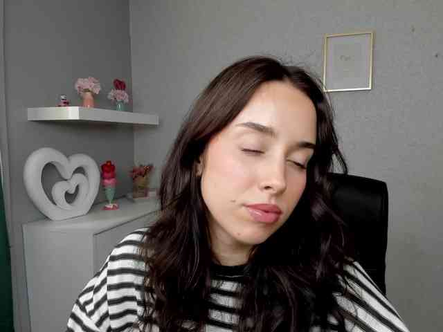 adeleLive webcam