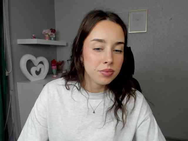 adeleLive webcam