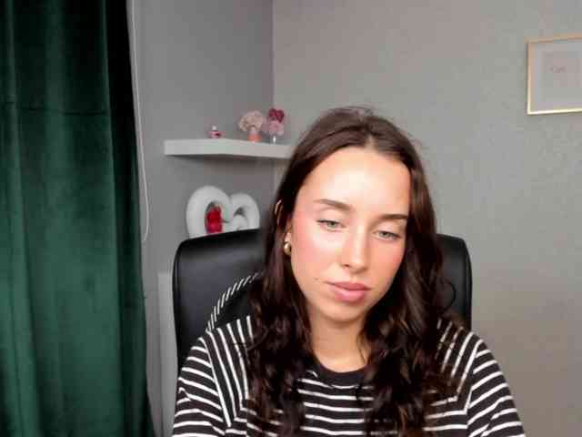 adeleLive webcam