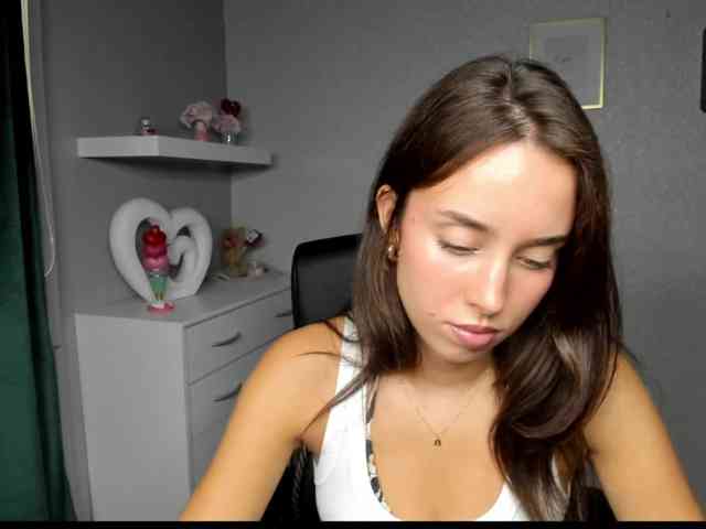 adeleLive webcam