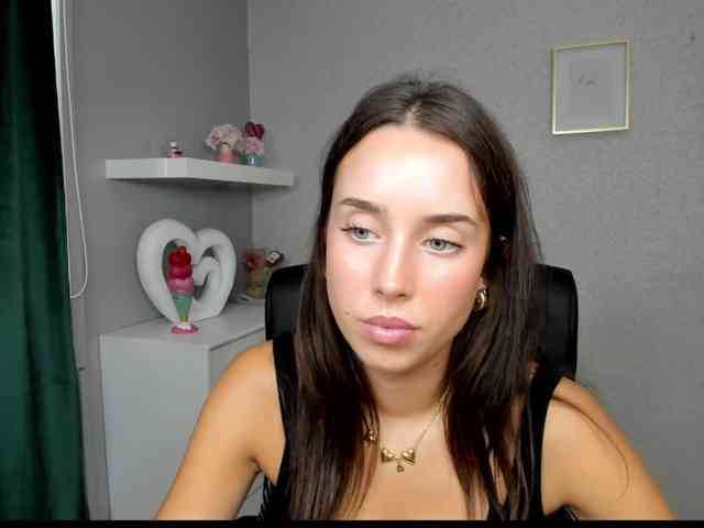 adeleLive webcam