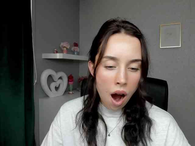 adeleLive webcam