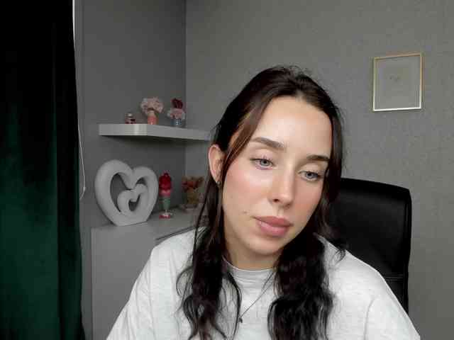 adeleLive webcam