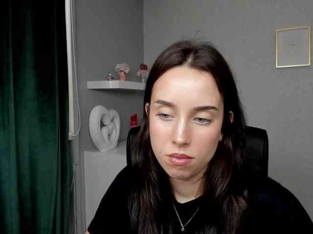 adeleLive webcam