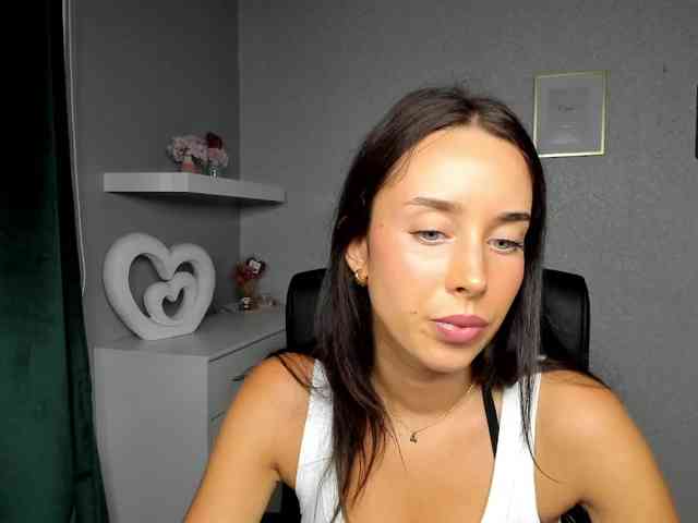 adeleLive webcam