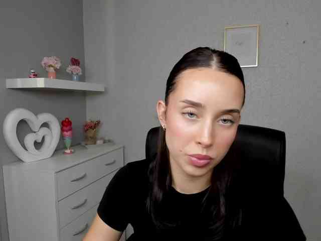 adeleLive webcam
