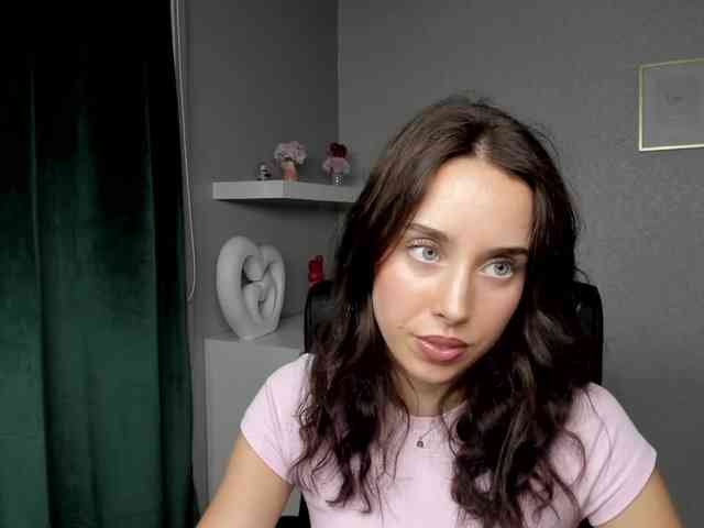 adeleLive webcam