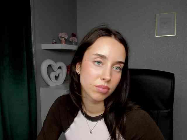 adeleLive webcam