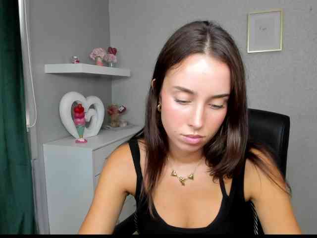 adeleLive webcam