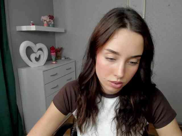 adeleLive webcam