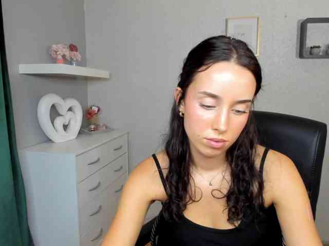 adeleLive webcam
